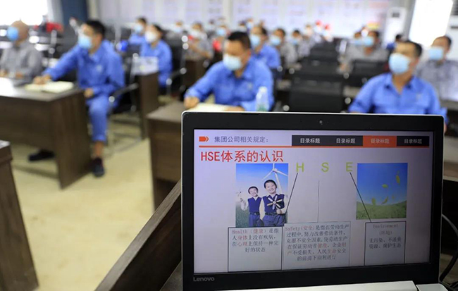 中国石化巴陵石化公司组织对承包商进行宣传培训