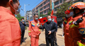 黄明看望慰问湖南长沙居民自建房倒塌事故救援一线消防救援人员